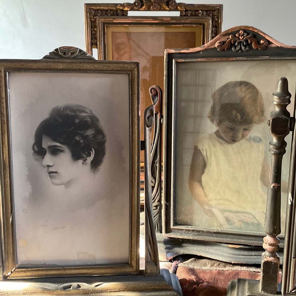 Antique frames qty 6